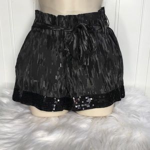 Black/grey Sequins Rimmed Shorts, size Small NWT